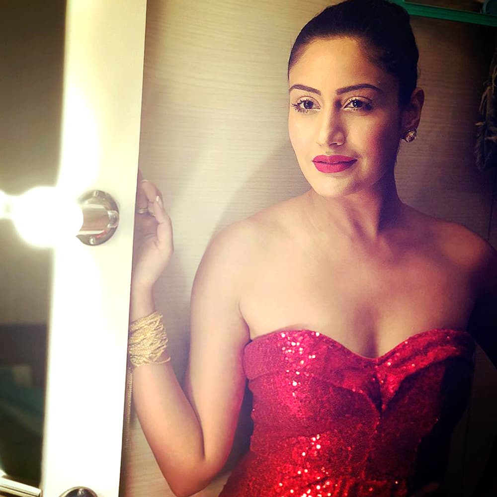 In Glittery Red Outfit, Surbhi Looks Beautiful In Glittery Red Outfit, Surbhi Looks Beautiful