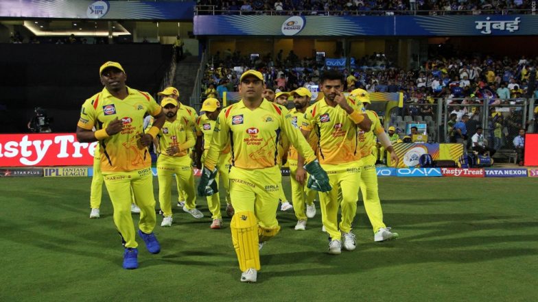Chennai Super Kings’ Fast Bowler & Support Staff Test Positive For COVID-19 Ahead of IPL 2020, Worried Fans React With Supportive Tweets!