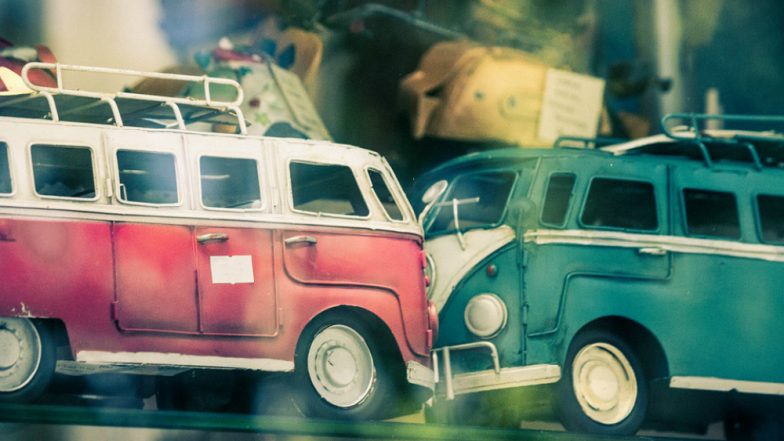 Mini-Bus Hits Stationary Truck, 10 Dead and 12 Injured in Accident