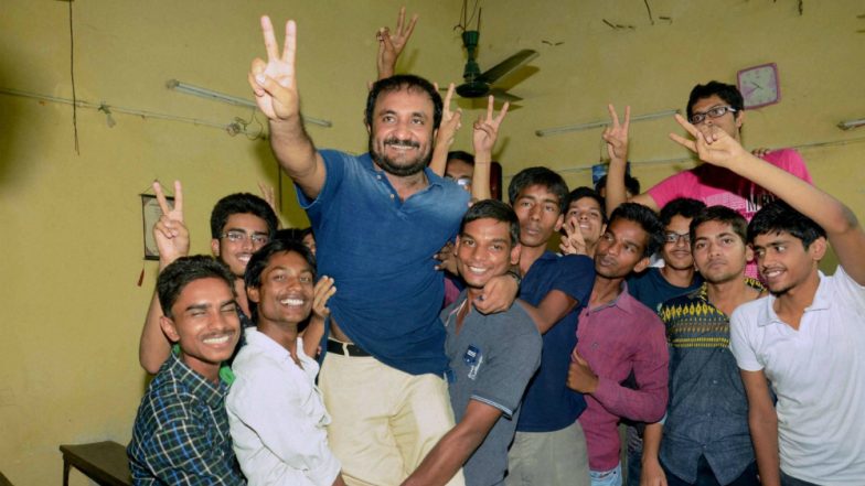 Anand Kumar of Super 30 Fame Accused of Fudging Success Numbers and Misleading Students