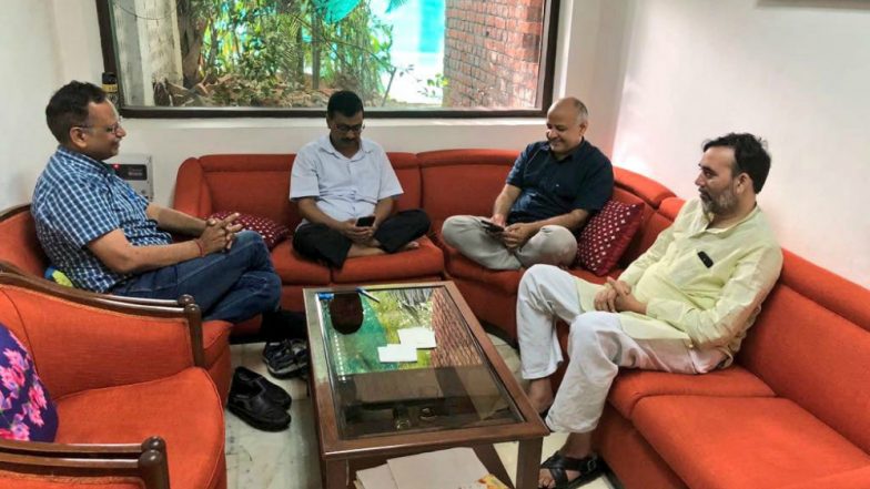 Arvind Kejriwal, Ministers Sit at Lt Governor's Office Continues Overnight