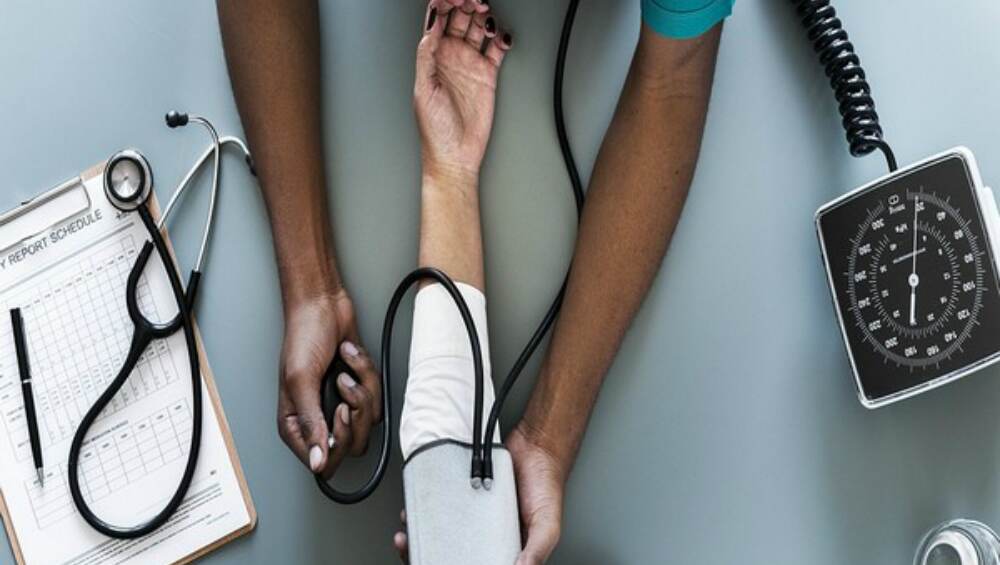 Blood Pressure Problems Linked to Higher Heart Disease Risk in Youths Blood Pressure Problems Linked to Higher Heart Disease Risk in Youths