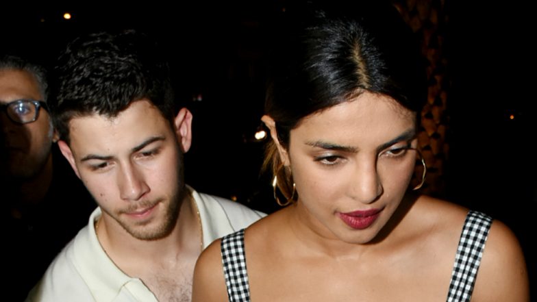 Nick Jonas is all Hearts as he Watches Priyanka Chopra Getting Drenched in Mumbai Rains [Video]