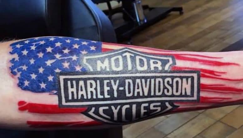 Donald Trump Accuses Harley-Davidson of Surrendering to EU's Tariffs Donald Trump Accuses Harley-Davidson of Surrendering to EU's Tariffs