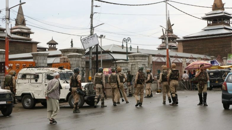 Trade Community in Srinagar Suffers Estimated Loss of Rs 1,000 Crore: Stakeholders