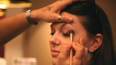 15 Mistakes to Avoid While Applying Makeup