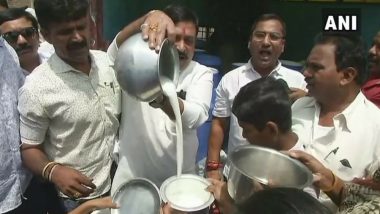 Milk Supply in Mumbai, Pune, Other Parts of Maharashtra to be Hit as Farmers Protest Demanding Price Hike Begins