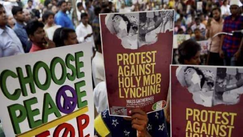 Mob Violence in Rajasthan: Youth Beaten Up by People in Alwar For Allegedly Smuggling Cows; FIR Registered Mob Violence in Rajasthan: Youth Beaten Up by People in Alwar For Allegedly Smuggling Cows; FIR Registered