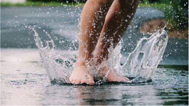 Feet Care During Monsoons: Expected Foot Problems & Solutions to Avoid Infections This Rainy Season