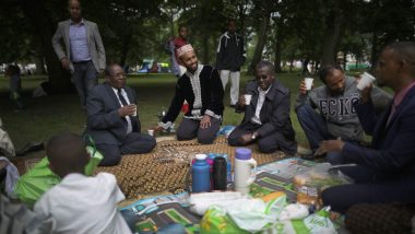 Eid 2018: In UK, 1.4 Lakh Muslims Offer Prayers And Celebrate Festival in Record-Breaking Event (Watch Video)