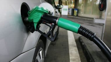 Petrol and Diesel Prices in India on October 15, 2021: Fuel Prices Hiked for Second Consecutive Day; Check Rates in Delhi, Mumbai and Other Metro Cities