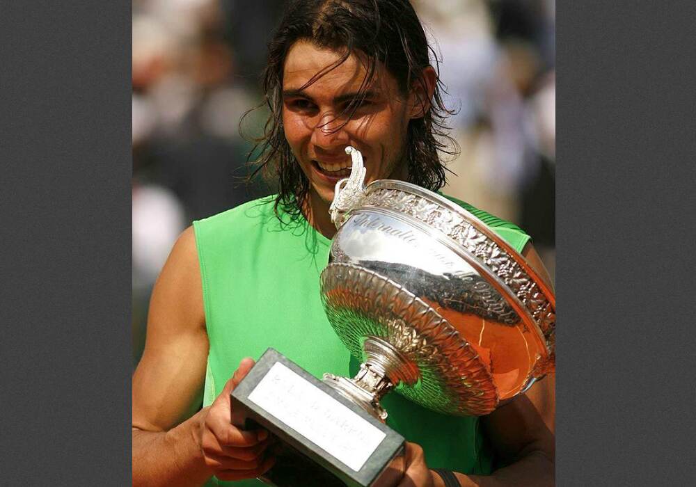Nadal hammered Federer 6–1, 6–3, 6–0. Nadal hammered Federer 6–1, 6–3, 6–0.