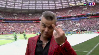 Robbie Williams Shows Middle Finger During 2018 FIFA World Cup Opening Ceremony on Live TV, Leaves Twitterati Confused and Amused! (See Video)