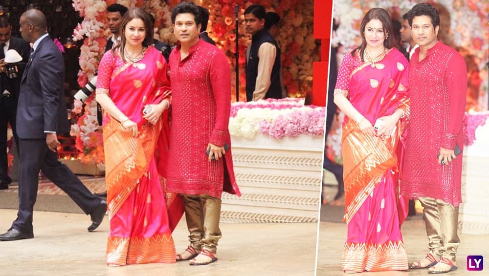 Legendary Sachin and his wife complimented each other. Legendary Sachin and his wife complimented each other.