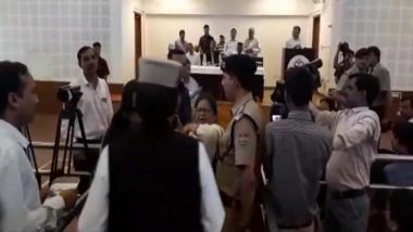 Uttarakhand Teacher Suspension: Watch Full Video of What Happened When Uttara Bahuguna Asked CM Trivendra Singh Rawat For Her Transfer