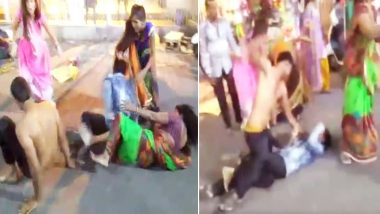 Watch Video: Flower Vendors Engage in Ugly Fight Outside Mahakal Temple in Ujjain, MP
