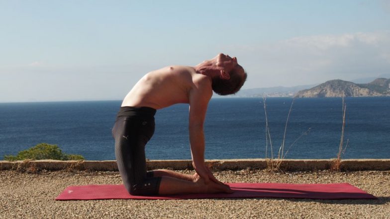 International Day of Yoga 2019: Yoga Improves Sex Life By Reducing Stress and Bringing Energy to Your Bedroom