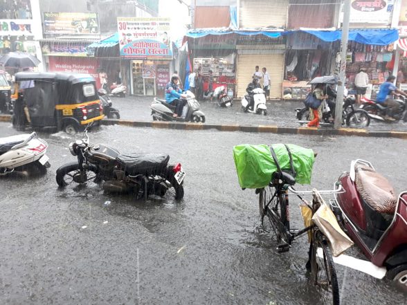 IMD Predicts Heavy Rainfall to Continue in Mumbai, Adjoining Districts on Sunday