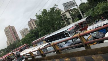 Mumbai Traffic Update: Massive Traffic Jam at Western Express Highway Due to the Metro Crane Break Down at Pushpa Park in Malad