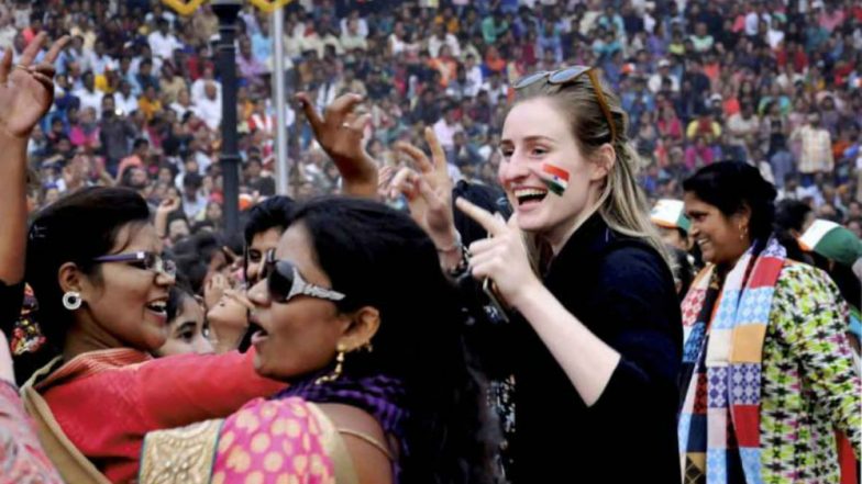 No Free SIM Cards For Foreign Tourists on Arrival in India, Tourism Ministry Ends Scheme