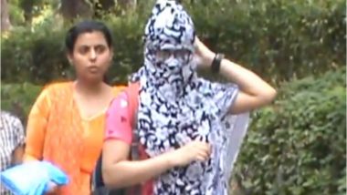 Meerut University Bans Scarves for Girls to Avoid Trespassing & Barres Students from Wearing 'Revealing' Clothes