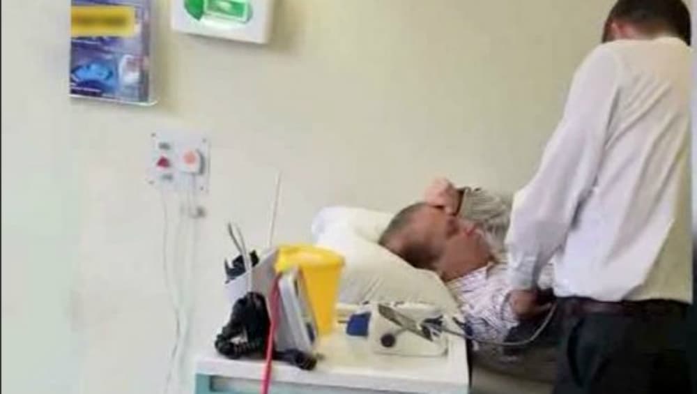 Pakistan: Ailing Former Prime Minister Nawaz Sharif to Leave for London Tomorrow to Receive Treatment Pakistan: Ailing Former Prime Minister Nawaz Sharif to Leave for London Tomorrow to Receive Treatment
