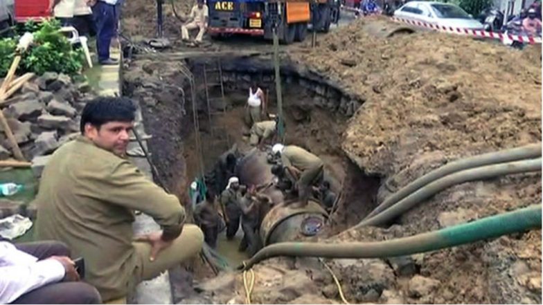 Parel Flyover in Central Mumbai Closed Due to Repair Work of Burst Water Pipeline