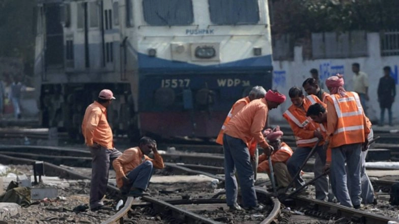 West Bengal: Eight Maintenance Staff of Eastern Railway Injured Due to Electrocution
