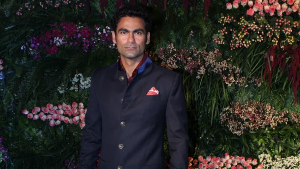 Mohammad Kaif Shares a Viral Video of Mother-Child Playing Gully Cricket Mohammad Kaif Shares a Viral Video of Mother-Child Playing Gully Cricket