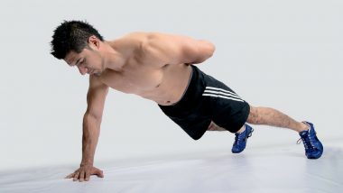 5 Variations of the Plank to Help You Achieve Your #FitnessGoals!