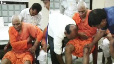 Swami Agnivesh Attacked Allegedly By BJP Yuva Morcha Workers in Jharkhand, Social Activist Says 'I'm Alive By God's Grace'