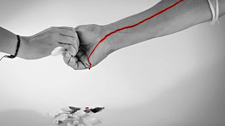 Bride From West Bengal Ditched Wedding Gifts And Asked Guests to Donate Blood Instead