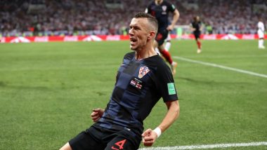 2018 FIFA World Cup Video Diaries: Croatian Fans Wave a Huge Flag to Thank Russia