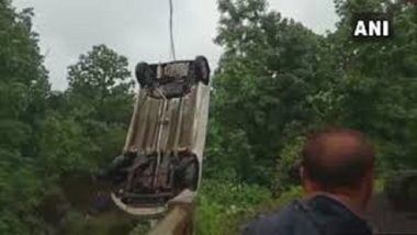 Madhya Pradesh: Six Students From Bhopal Died After Their Car Fell into a Gorge Near Kolar Dam, Watch Rescue Video