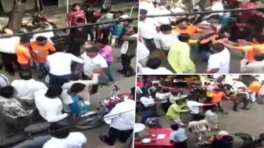 Muslim Man Beaten Up Outside Ghaziabad Court For Trying To Marry Hindu Girl; Video Goes Viral