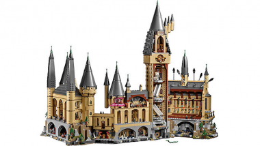 Harry Potter Fans Rejoice! Lego Is Releasing a 6,020-Piece Hogwarts Set