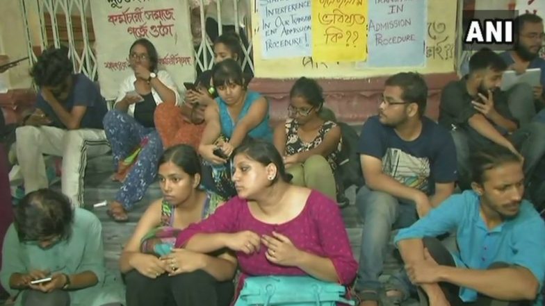 Jadavpur University Students Protest After Administration Decides to Scrap Entrance Exam for These Arts Courses