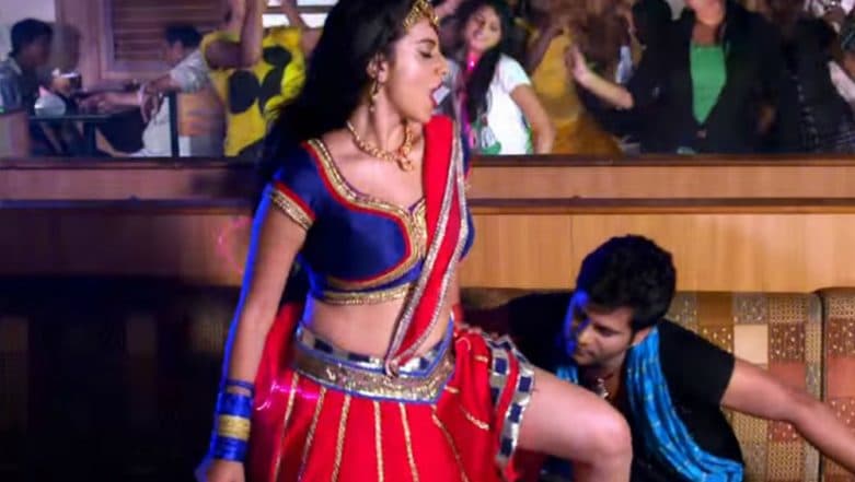 Bhojpuri Akshara Sex Video - Video! Bhojpuri Actress Akshara Singh's Sexy Dance Goes Viral ...