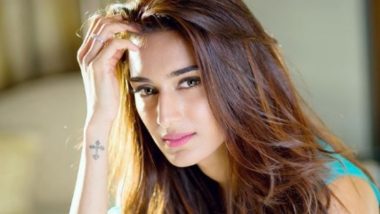 Erica Fernandes Reunites With Her Adorable Kuch Rang Pyar Ke Aise Bhi Co-Star and No, It’s Not Shaheer Sheikh – Watch Video