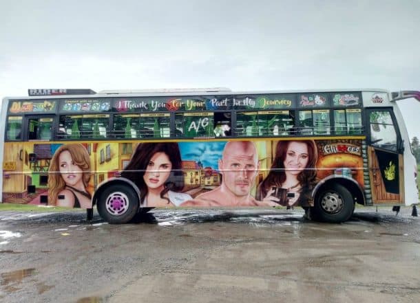 Sunny Vs Jhonny Sing Porn - Sunny Leone, Mia Khalifa to Johnny Sins; Tourist Buses with Painting of Porn  Stars Are Burning the Streets of Kerala | ðŸ‘ LatestLY