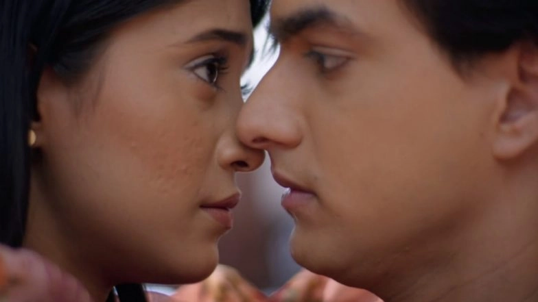 Yeh Rishta Kya Kehlata Hai 23rd July 2018 Written Update of Full Episode: Kartik And Naira Have a New Task of Convincing The Family For Anmol-Mansi's Relationship