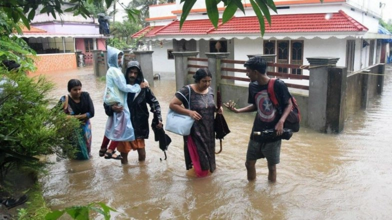 Kerala Floods: Liquor Excise Hiked Up to 3.5 Per Cent to Collect Funds For Relief