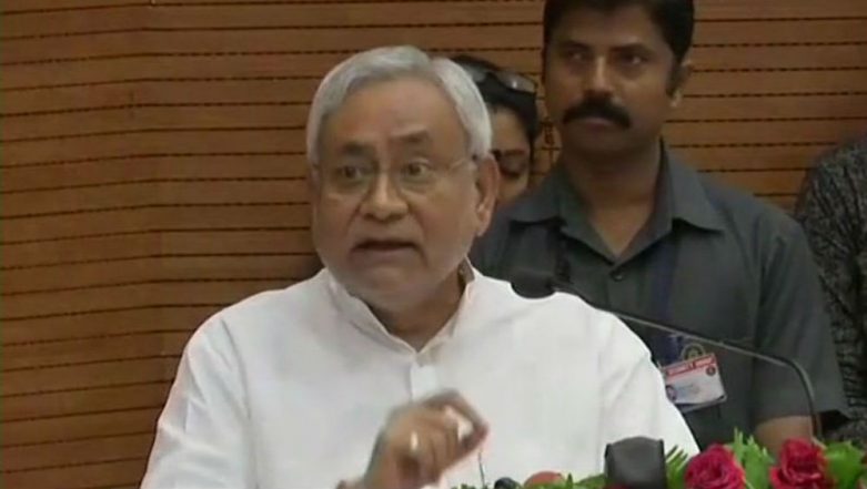Nitish Kumar Welcomes Revised Central Guidelines on Movement of Stranded People