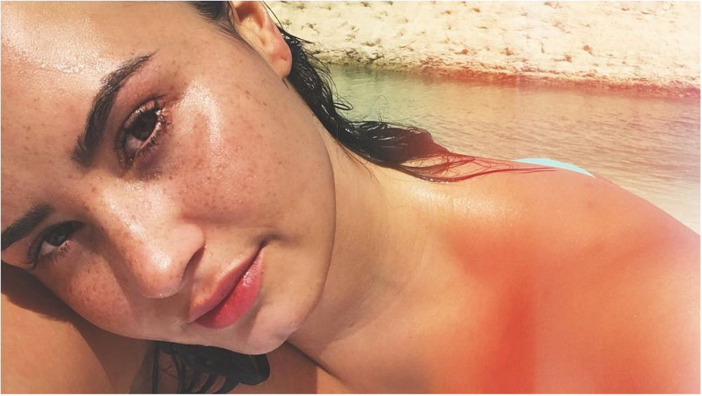 1000px x 565px - Demi Lovato's Nudes Leaked After Her Snapchat Account Gets Hacked, Fans Get  Furious | ðŸŽ¥ LatestLY