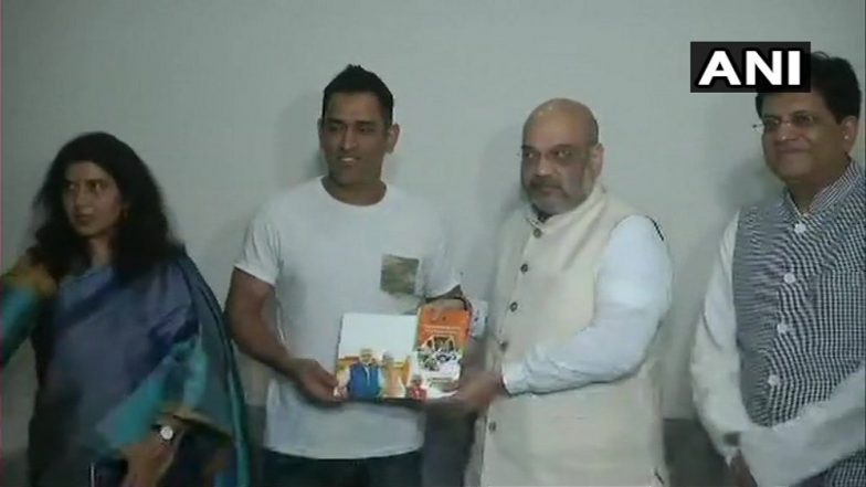 'Will MS Dhoni Join BJP?' Netizens Are Speculating About Former Indian Captain's Entry In Politics After He Announces Retirement From International Cricket