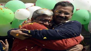 Arvind Kejriwal Refuses To Accept Ashutosh's Resignation, Tweets 'How Can We Accept Your Resignation?'