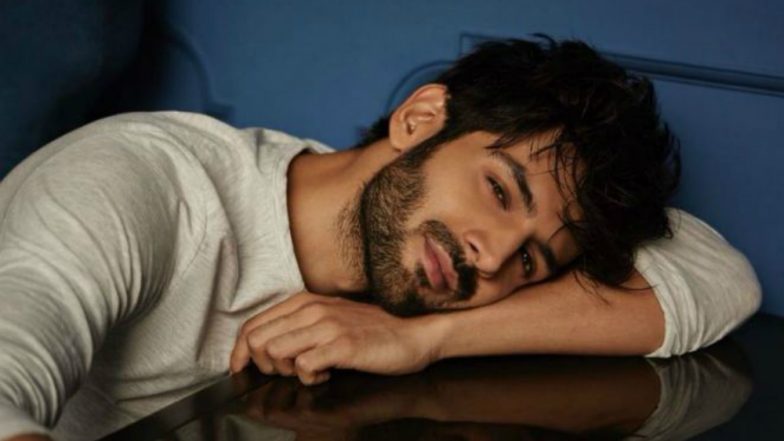 Kartik Aaryan Steps Out Of His House In Gwalior; What Happens Next Is