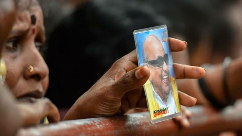 Karunanidhi Dies at 94 in Chennai: Karnataka State Road Transport Corporation Services to Tamil Nadu Stopped Temporarily