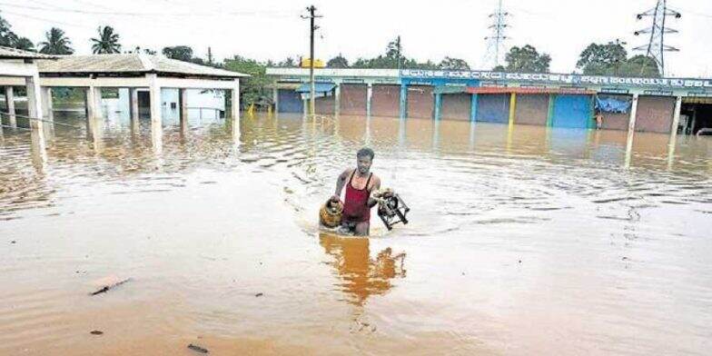 Kodagu Floods: 6 Dead, 11,000 Houses Washed Away; Army, Navy, NDRF ...