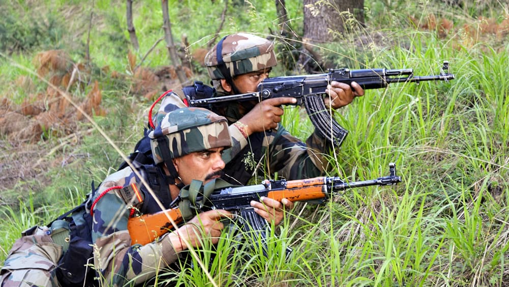 Jammu & Kashmir: 3 Militants of Hizbul Mujahideen and Jaish-e-Mohammed Killed in Pulwama Encounter Jammu & Kashmir: 3 Militants of Hizbul Mujahideen and Jaish-e-Mohammed Killed in Pulwama Encounter